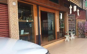 Little Guest House Hotel